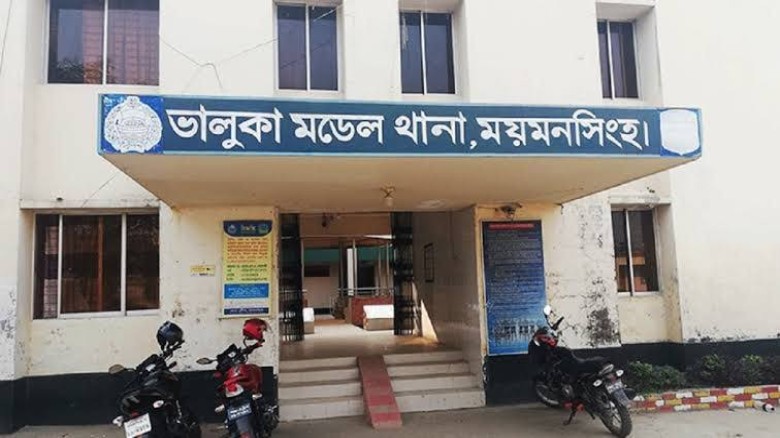 ভালুকায় ১৩ বছরের কিশোরীকে ধর্ষণের অভিযোগে বাবা গ্রেপ্তার